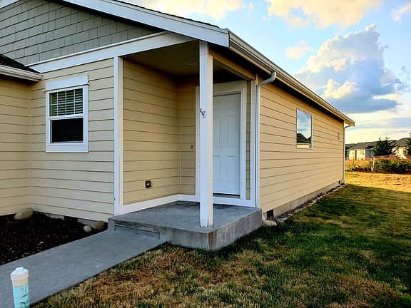 4th image of 18713 110th Avenue Ct E