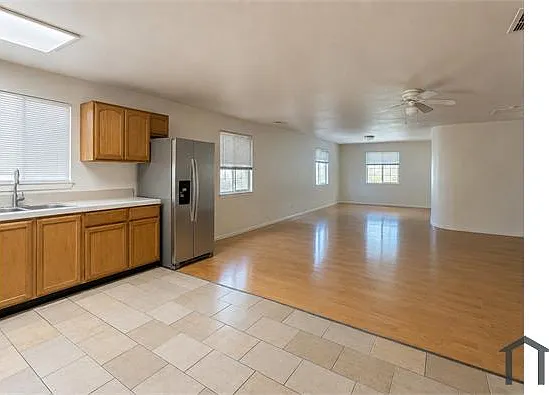 965 Pacific Ave — Photo 4