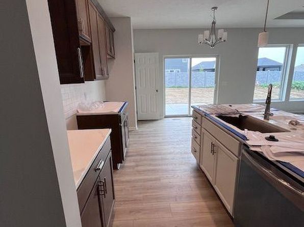 13122 N St APT 3