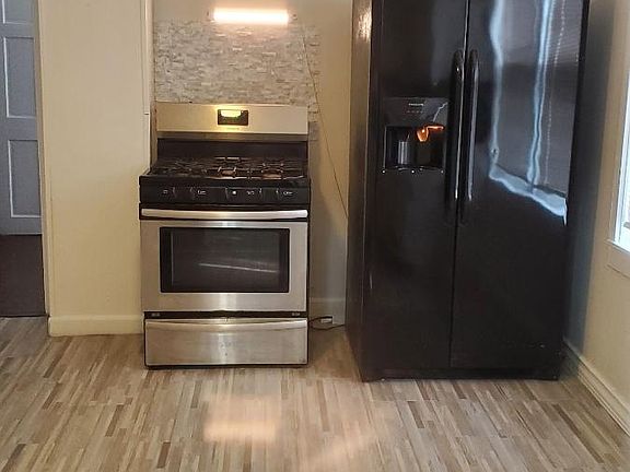2nd image of 10538 S Avenue L #1A