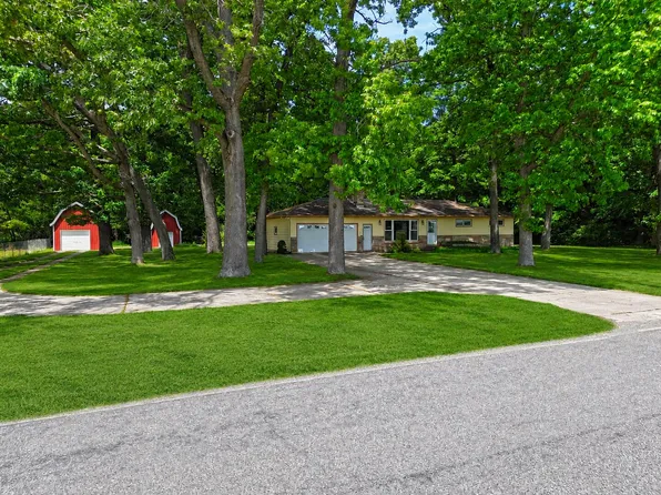 28902 Yaw St, Dowagiac, MI 49047
