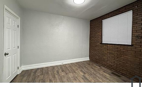 5th image of 106 Minooka St