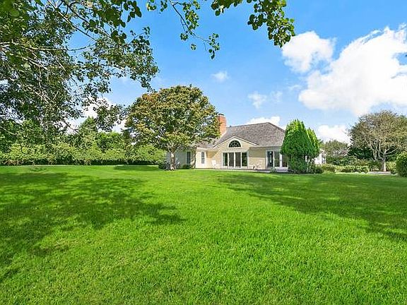 3rd image of 22 Cobblefield Ln