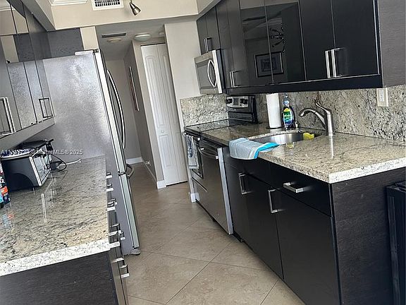 4th image of 231 174th St APT 902