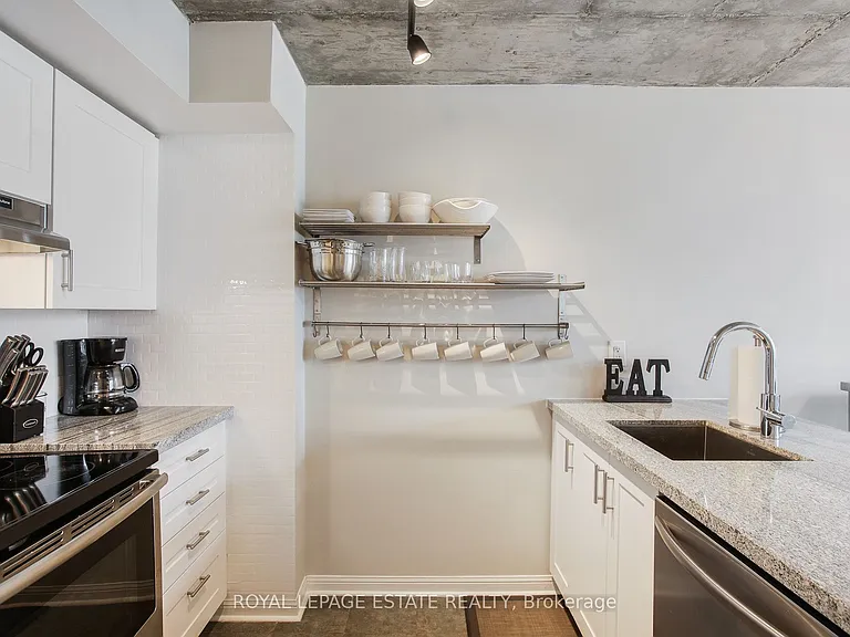1029 King St W #837 — Photo 4