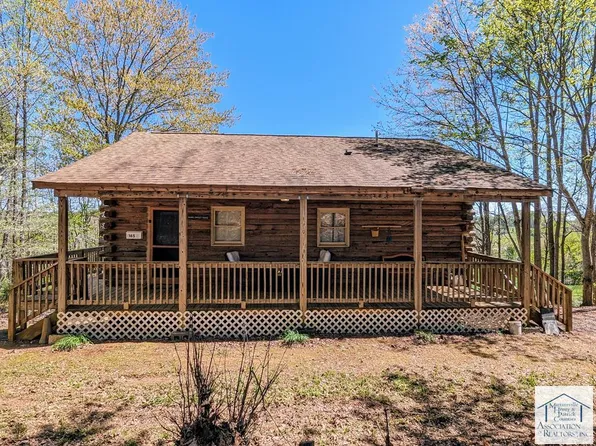 165 Willard Creek Ln, Stuart, VA 24171