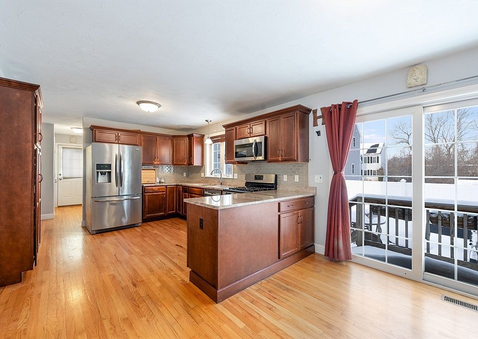 1st image of 35 Sophia Ln
