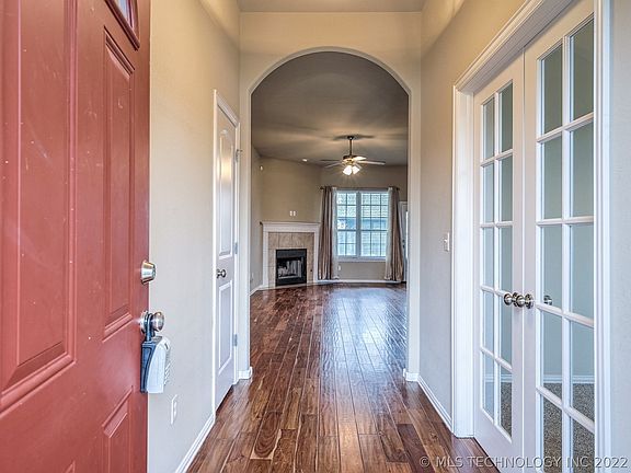 4th image of 18702 E 49th Pl