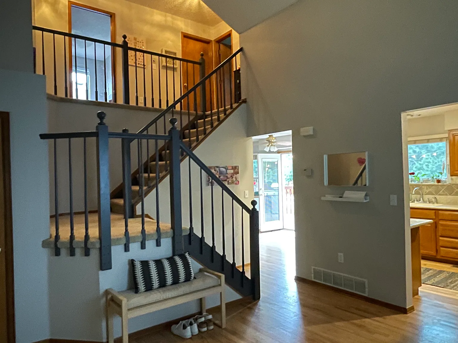 4 bed, 2495 sqft, $3,600 — Photo 2