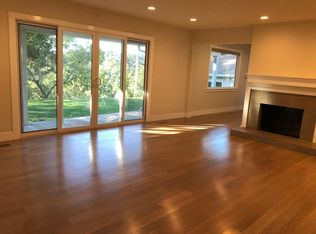 3 Roselle Ln, Orinda, CA 94563