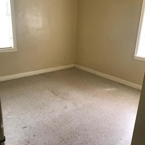 2nd image of 815 Dunlap Cv