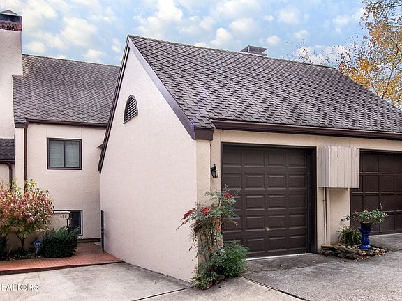 2nd image of 1488 Touraine Pl