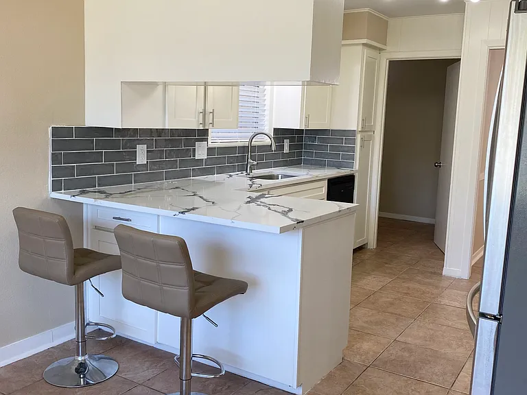741 Willowick Dr — Photo 10