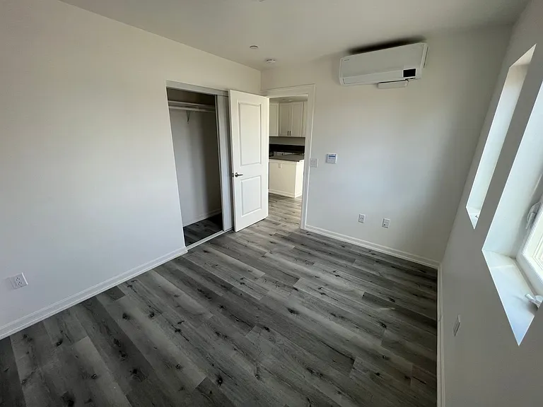 Highland Pacifica Apartments — Photo 6