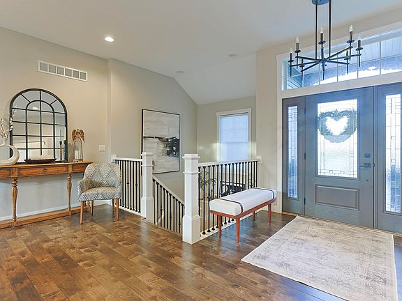 2nd image of 709 W Shore Dr