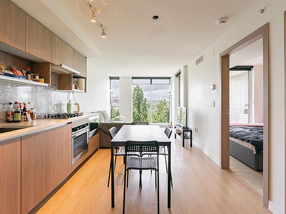 3rd image of 8988 Patterson Rd #1011