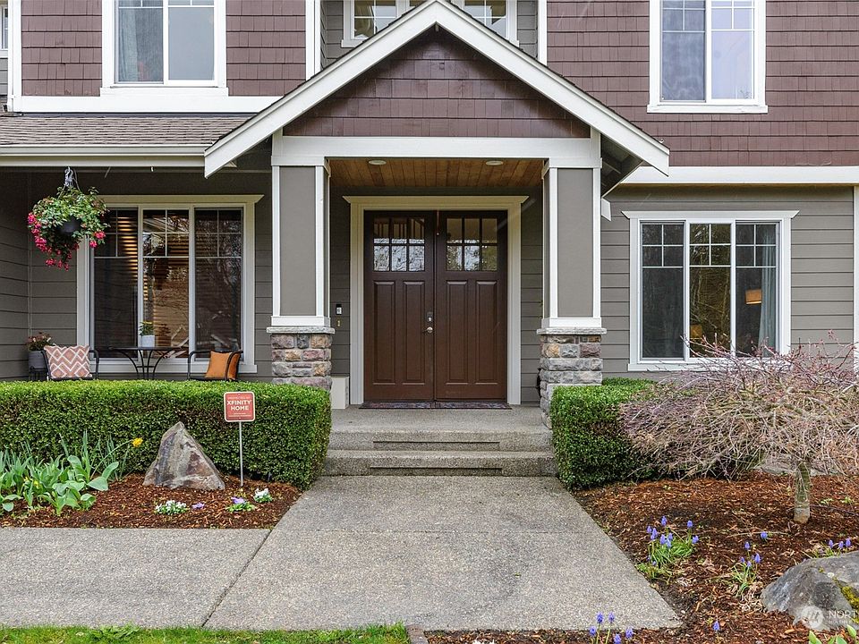 1st image of 1725 18th Street Pl SE