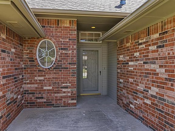 3rd image of 9108 Dena Ln