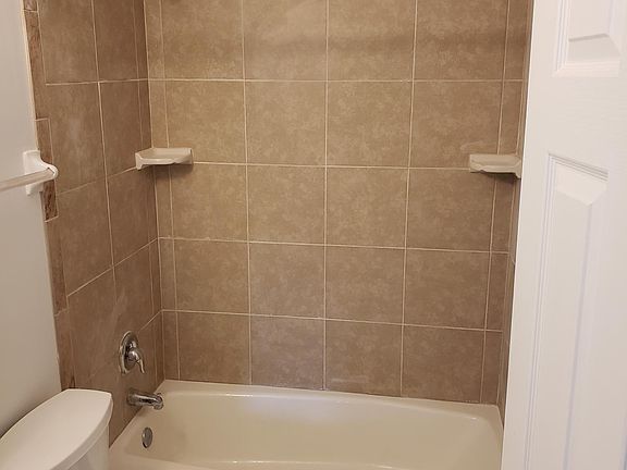 3rd image of 856 Sussex Pl
