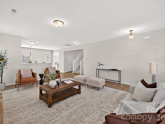 5th image of 105 Fairfield Dr #74