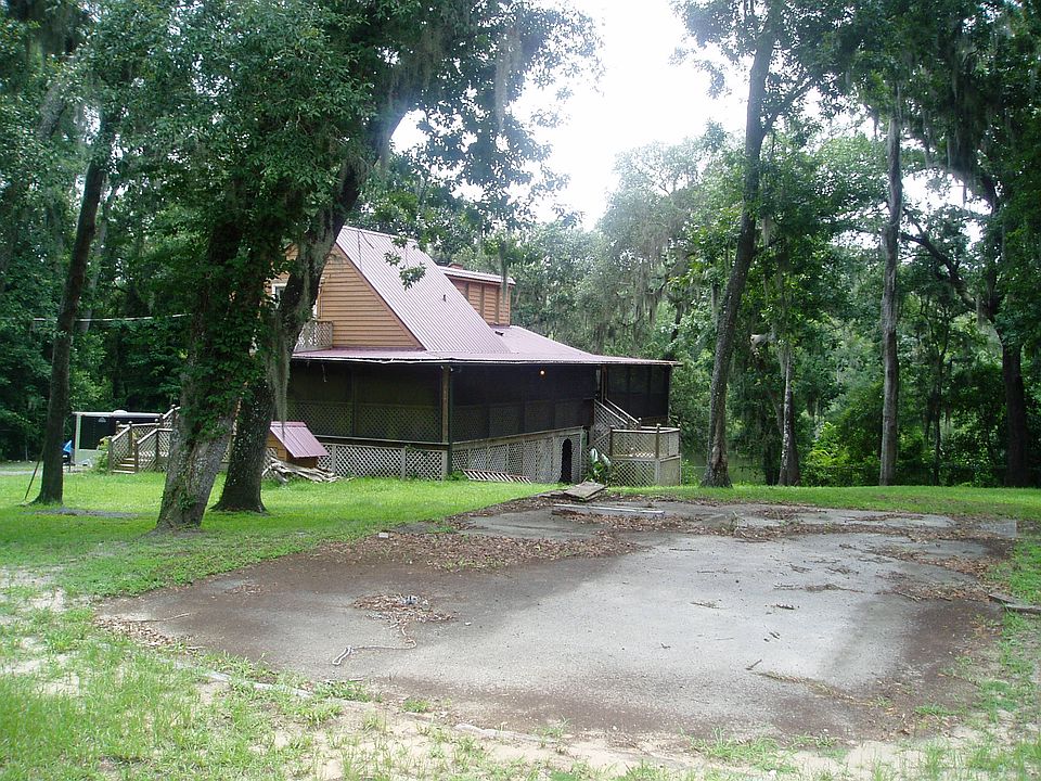 2nd image of 415 Hamilton Rd