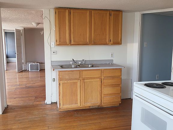 5th image of 102-108 N Main St #10485272