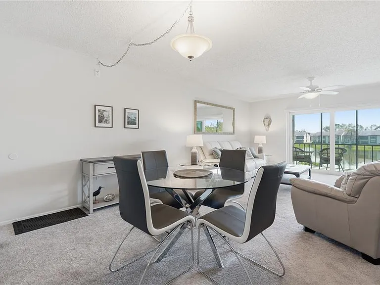 240 Cypress Ln #240 — Photo 7