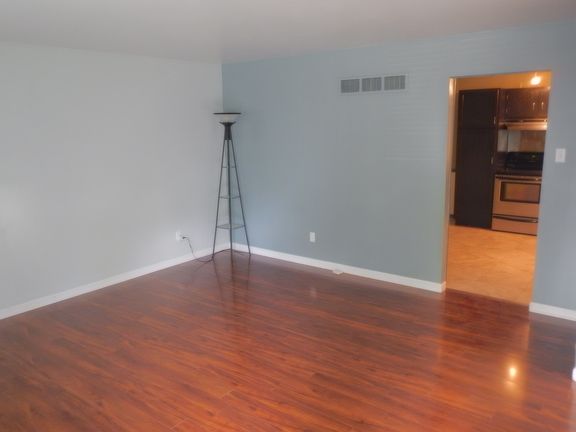 4th image of 435 Ryan Dr