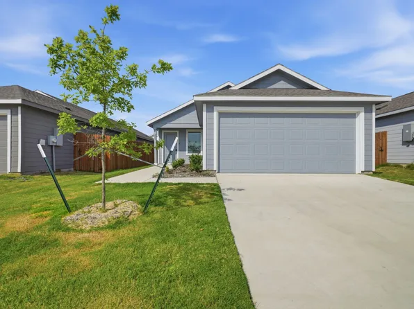 205 Poplar Pl, Wilmer, TX 75172