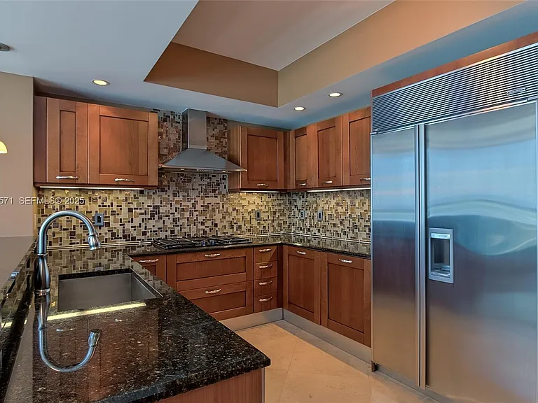 3535 S Ocean Dr #2102 — Photo 9