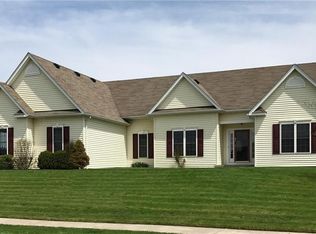5178 Park Meadow Ln, Canandaigua, NY 14424