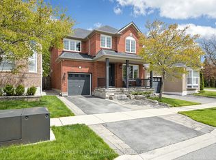 2440 Hollybrook Dr, Oakville, ON L6M 4S8