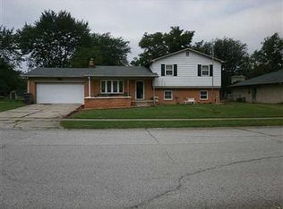 7734 Crossgate Ln, Indianapolis, IN 46227