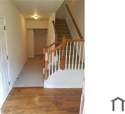 4 bed, 1796 sqft, $2,125 — Photo 2