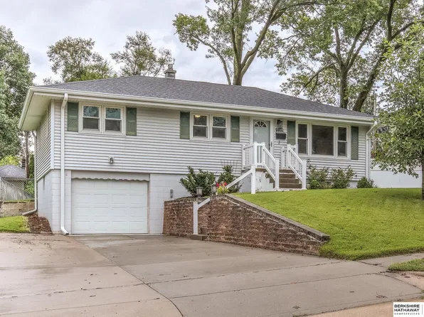 7712 Pasadena Ave, Omaha, NE 68124