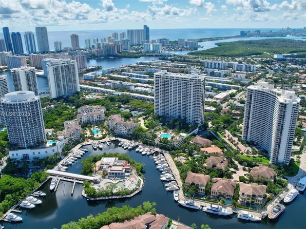 3700 Island Blvd #C-202, Aventura, FL 33160