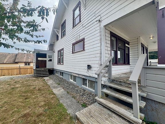 2nd image of 875-879 Donnelly Ave #877