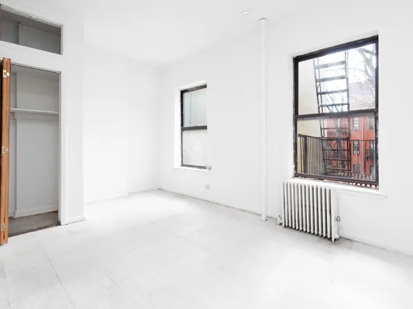 424 East 115th Street 3C image 2 of 7