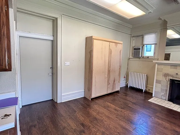 141 E Warm Springs Ave — Photo 3