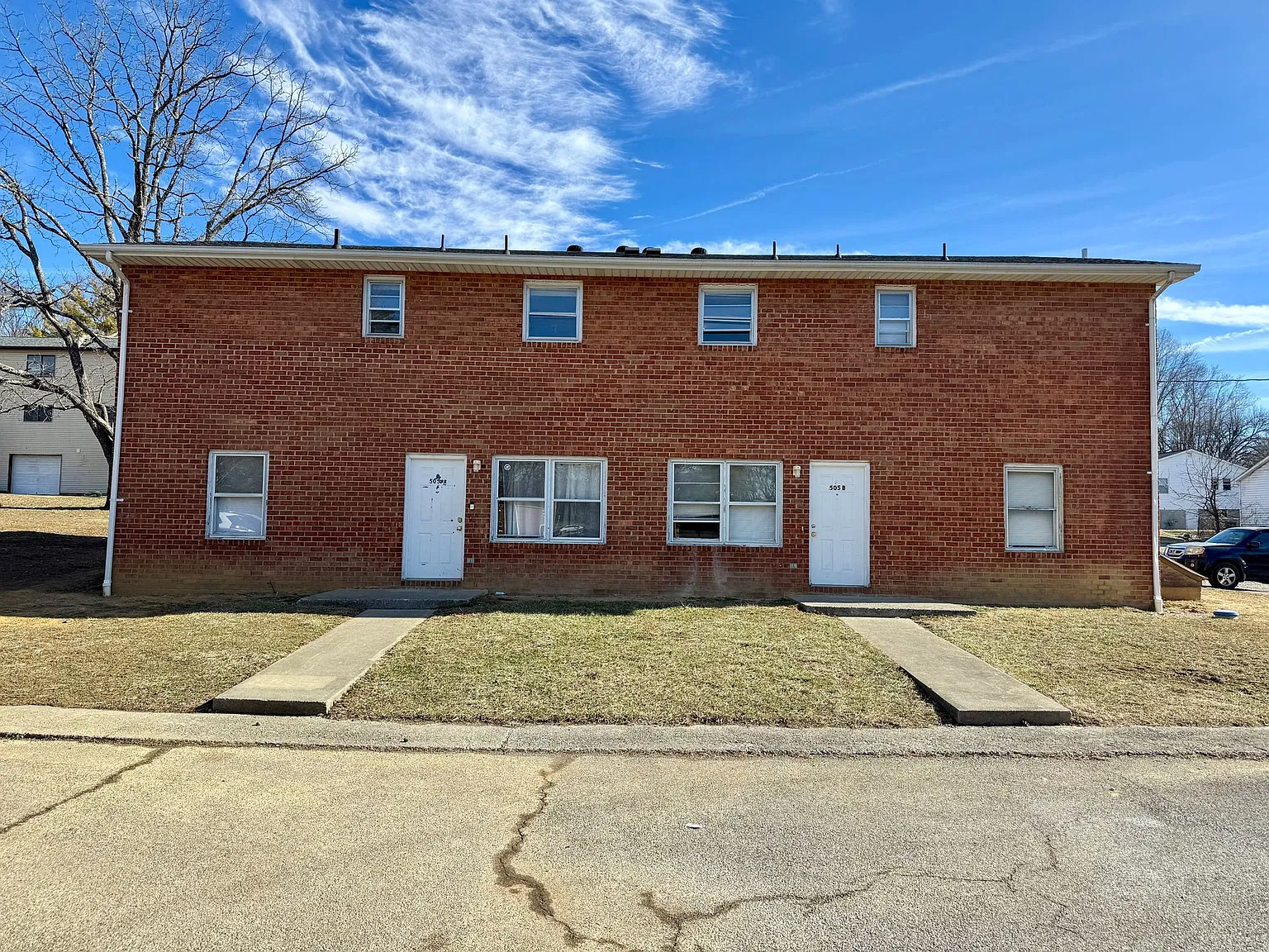 505 Center Street — Photo 2