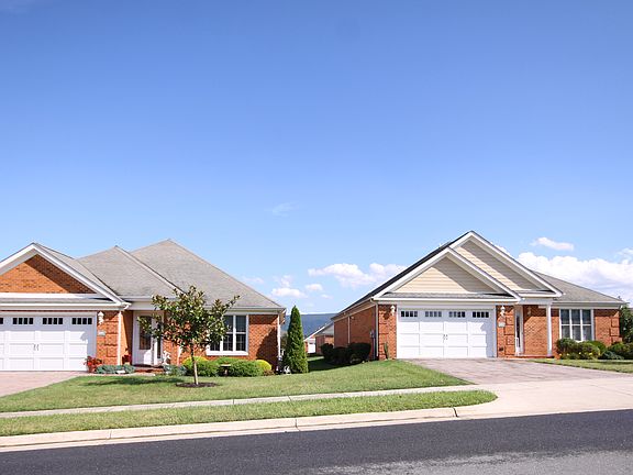 5th image of 1056 Magnolia Ct
