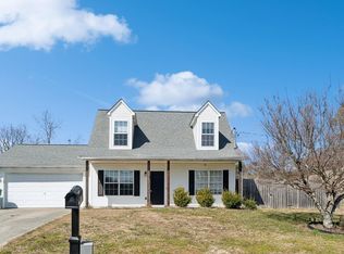 8231 Oak Terrace Ln, Powell, TN 37849