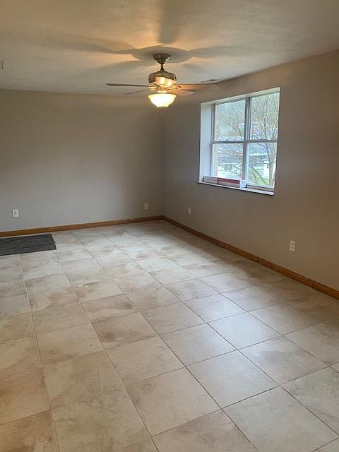 1st image of 1805 Pinewood Dr