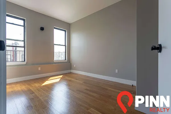 Rented by Pinn Realty | media 18