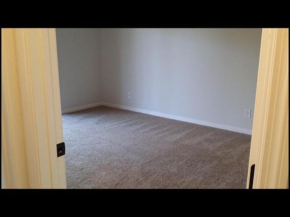 3rd image of 8701 Olde Colony Trl