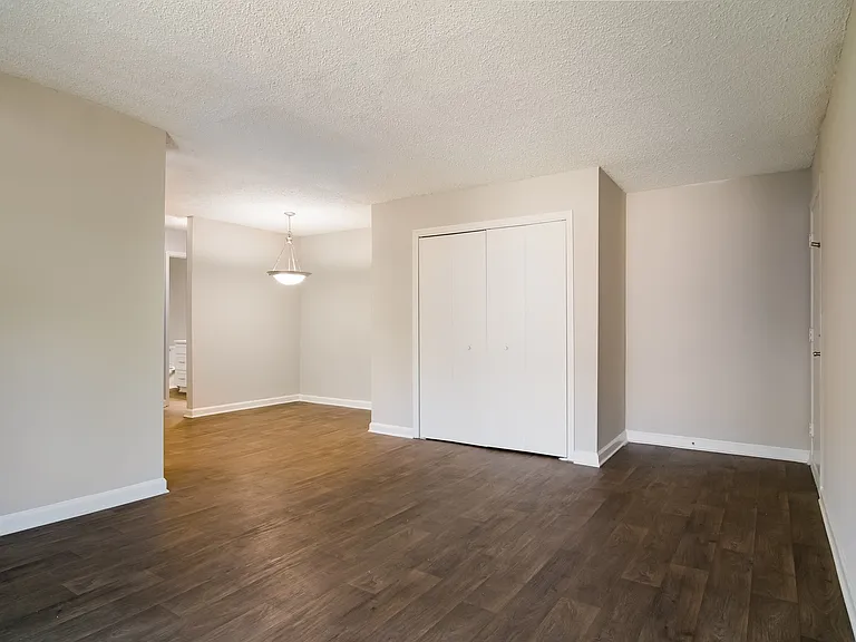 Dunwoody Pointe — Photo 31