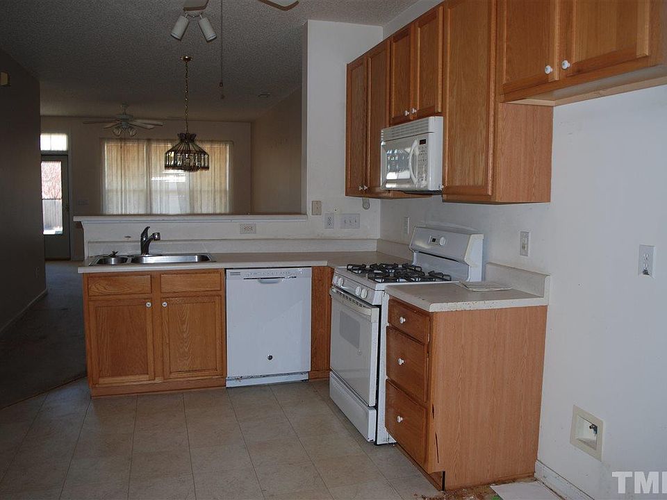 2nd image of 1027 Dual Parks Rd