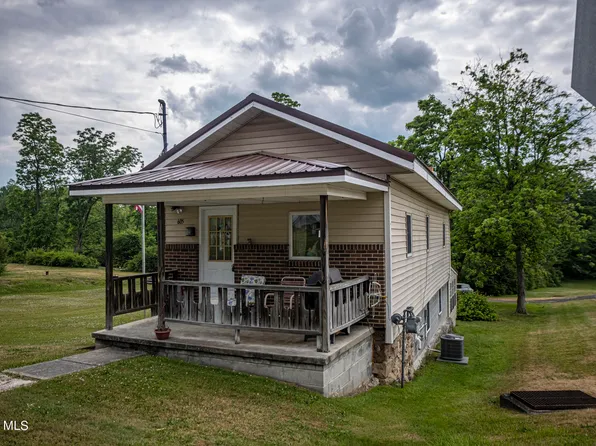 605 Bedford St, Claysburg, PA 16625