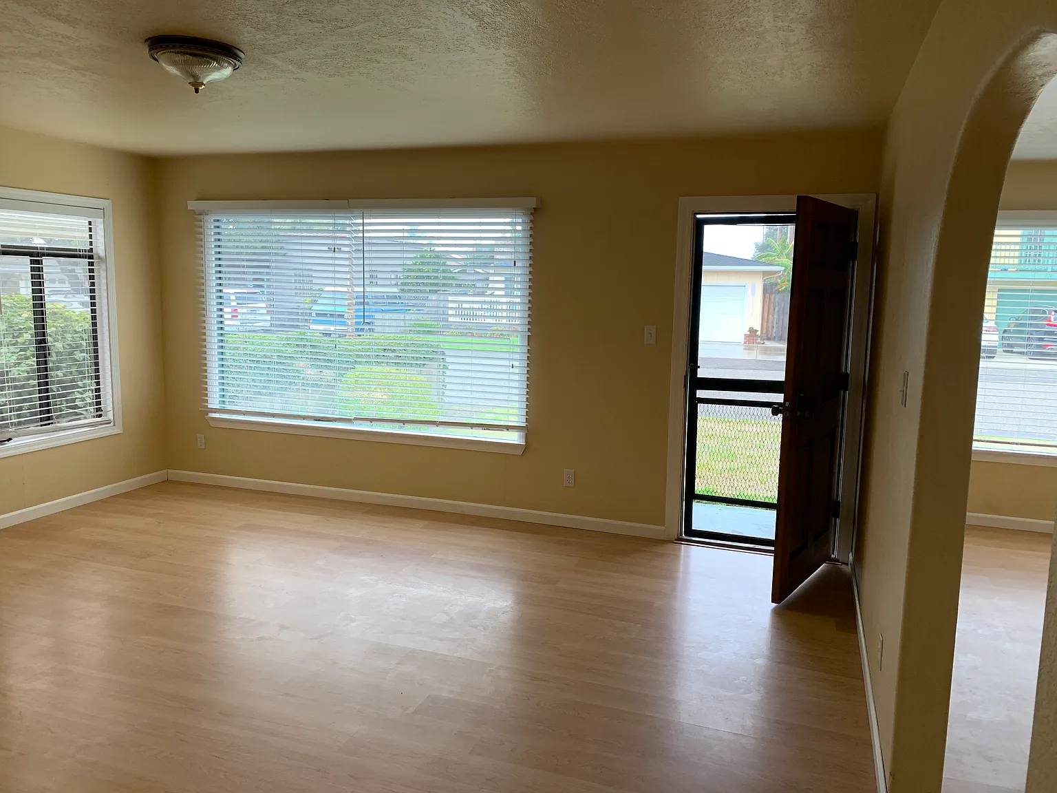 241 Pier Ave — Photo 3