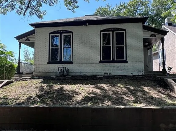 2108 S 14th St, Saint Joseph, MO 64503